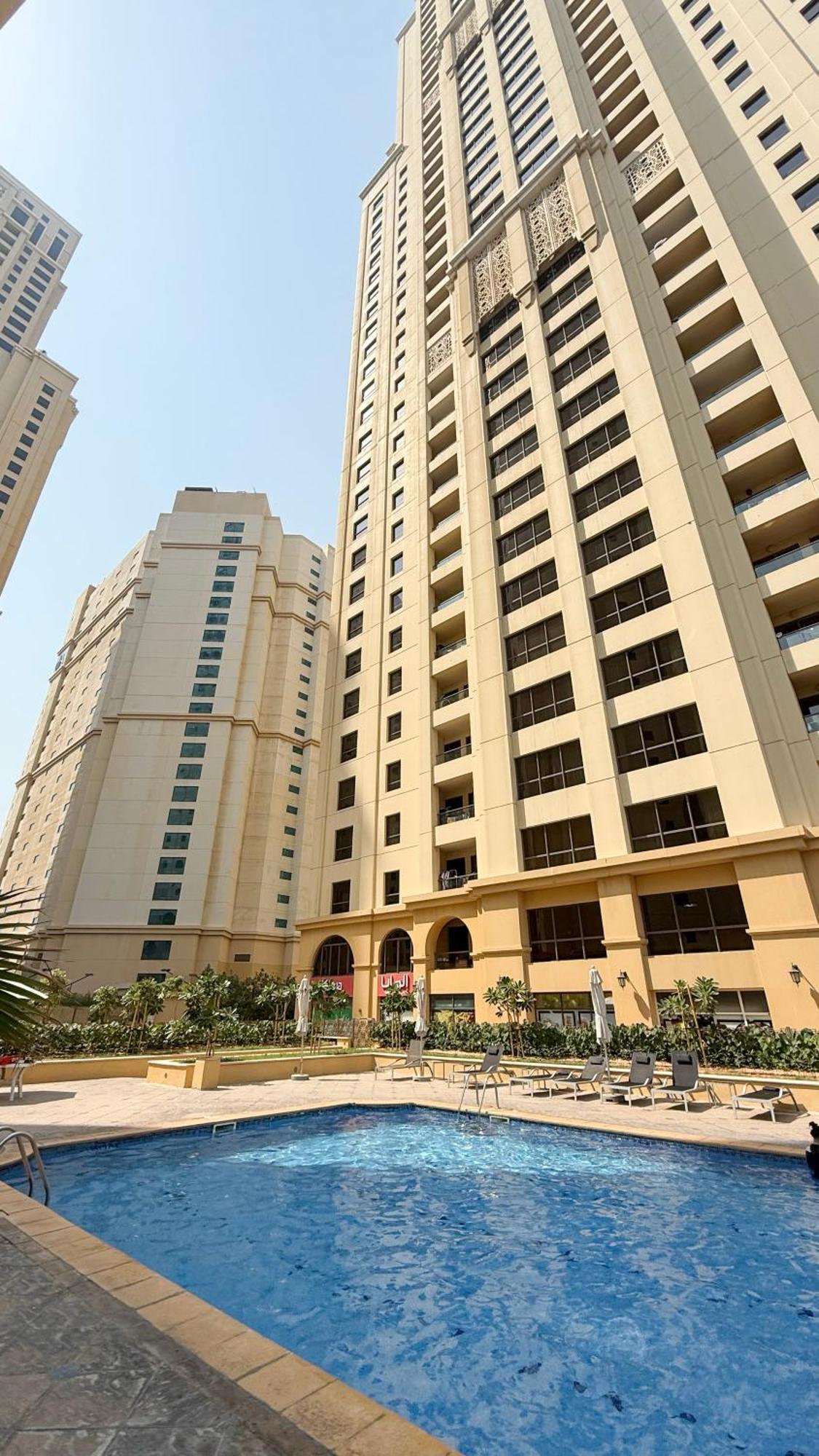 2br Close To The - Projector Nights Apartment Dubai
