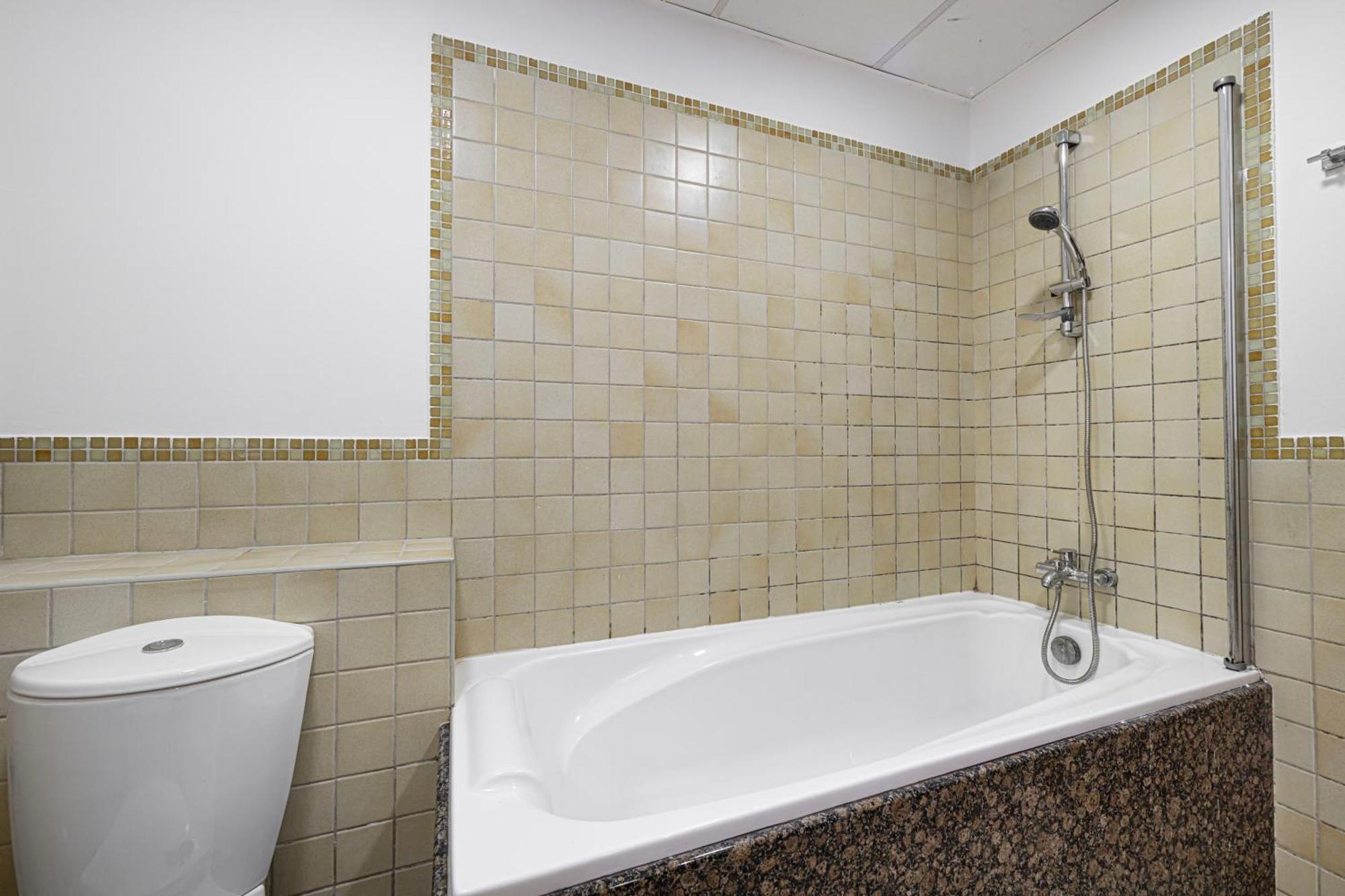 2br Close To The - Projector Nights Apartment *