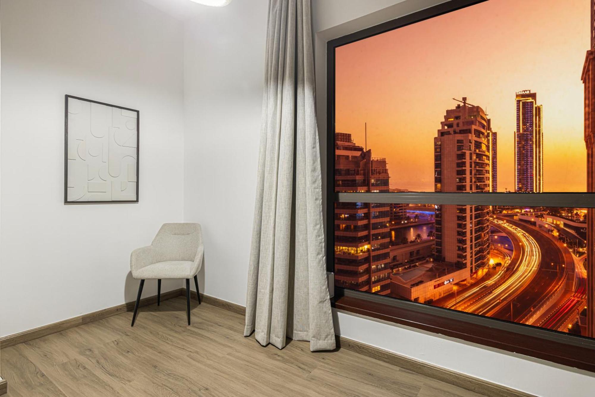 Apartment 2br Close To The - Projector Nights Dubai