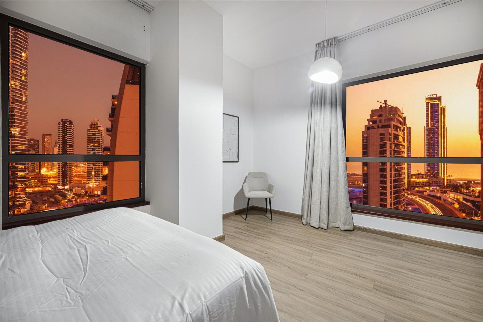 2br Close To The - Projector Nights Apartment